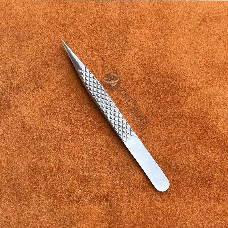 eyelash tweezers
