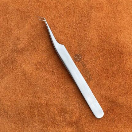 eyelash tweezers