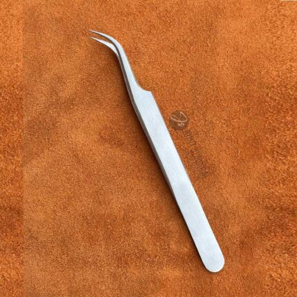 eyelash tweezers