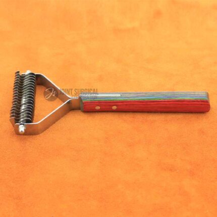 Dog Grooming Coat King – 18 Rounded Blades with Wooden Handle & Stainless Steel Teeth